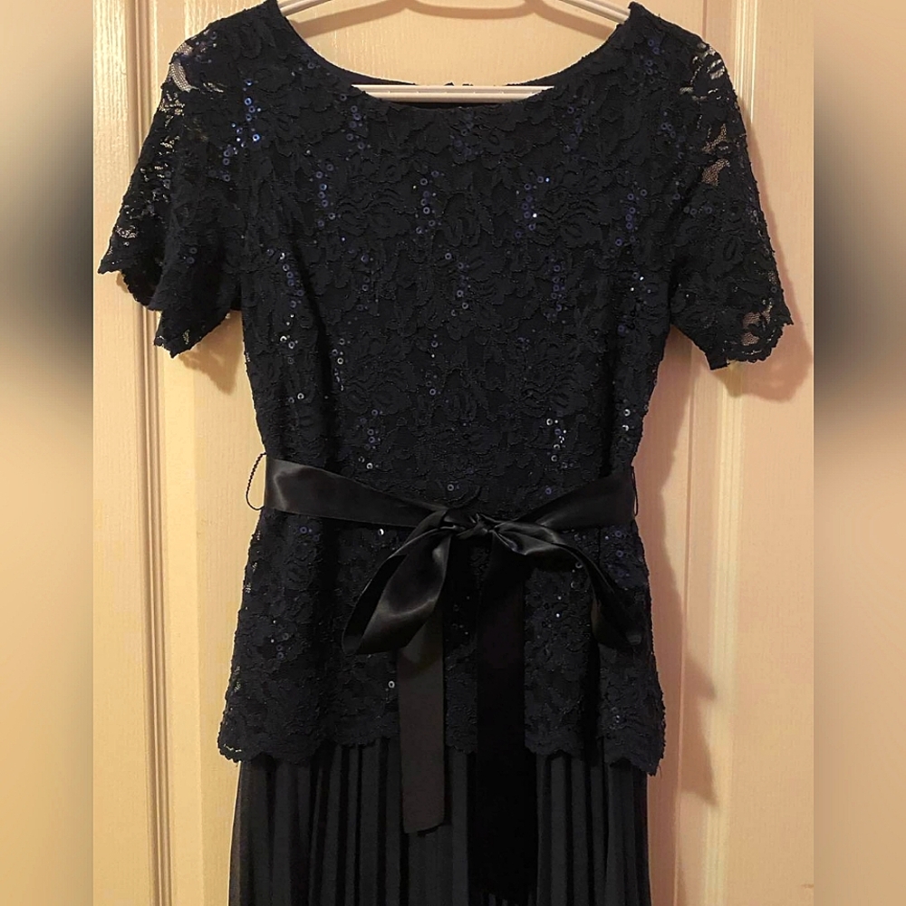 Laura Petites Size 2 Navy Blue gown, pleats and lace details